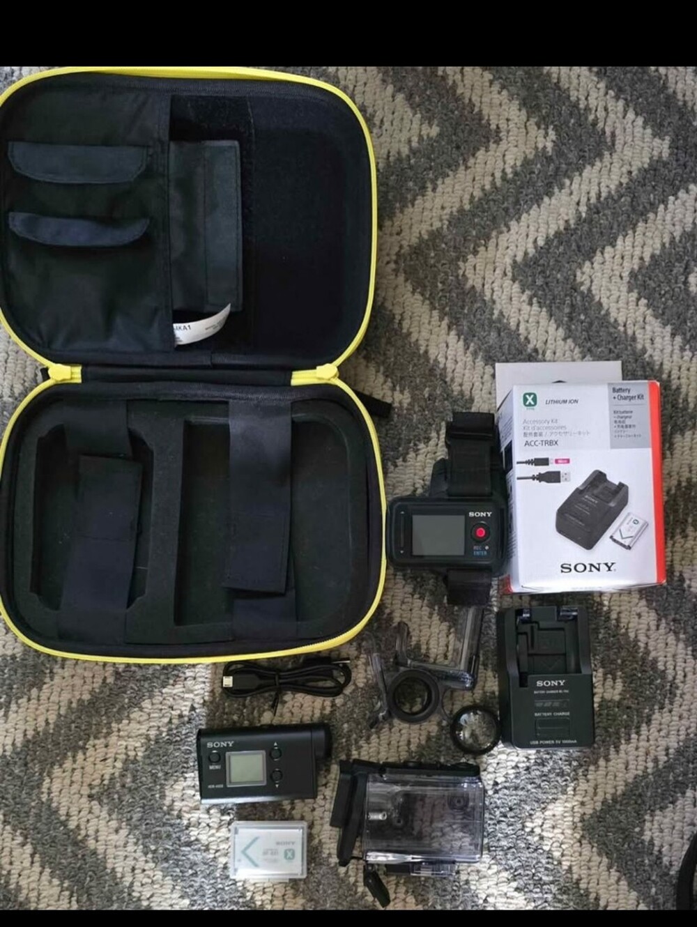 Sony HDR-AS50 Action Cam With Extras